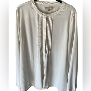✨BANANA REPUBLIC Blouse - Cream White Long Sleeve Pleated Front - Size M✨
